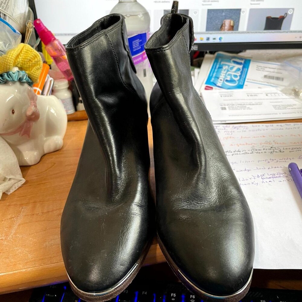 COACH WALDORF BLACK LEATHER SILVER TOE TRIM CHUNKY HEEL ANKLE BOOTS SZ 9.5 MINT
